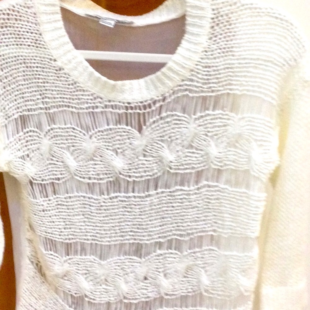 - Forever 21 beautiful mesh top